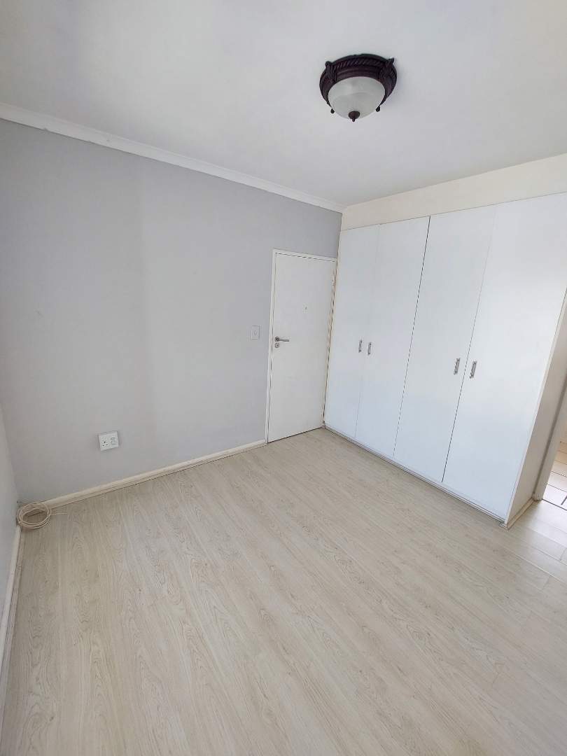 To Let 1 Bedroom Property for Rent in Big Bay Western Cape